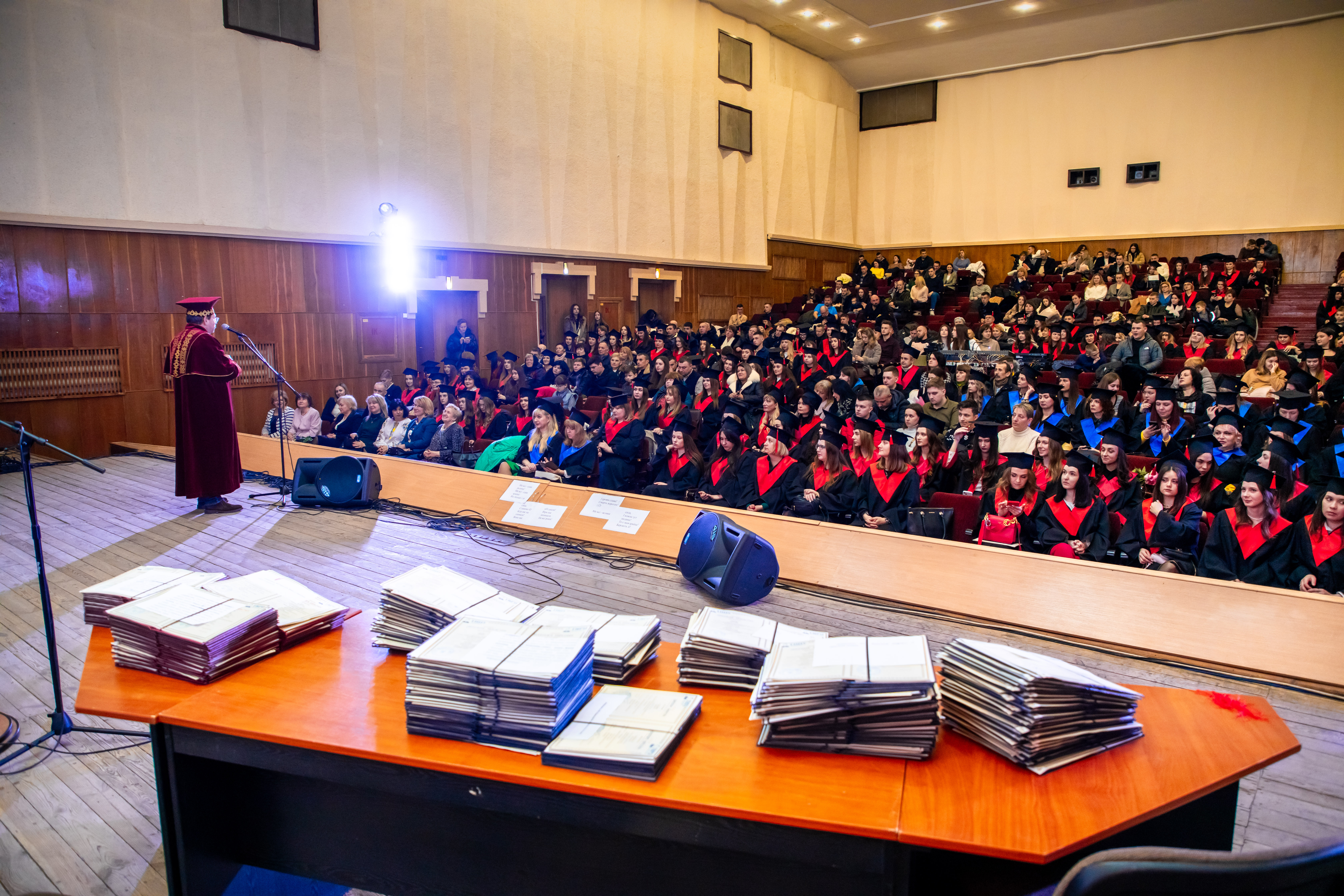 Відчинені двері у нове життя